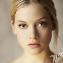Portrait d'une blonde sur un avatar