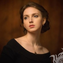 Красивый портрет женщины на аватар