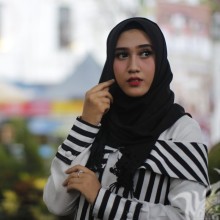 Retrato de una mujer musulmana en un avatar en un perfil