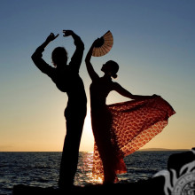 Испанский танец на фоне моря аватарка
