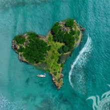 Остров в форме сердца на аву