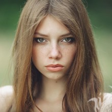 Hermoso avatar para una niña con cabello rubio