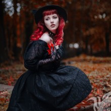 Ведьма с рыжими волосами фото на аватар