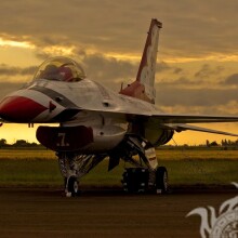 Download for a guy a photo of a military aircraft on an avatar for free