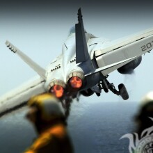 Foto descarga gratuita de un avión militar despegando para avatar