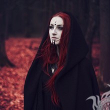 Foto de garota com cabelo vermelho para avatar