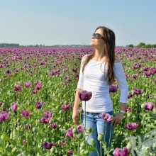 Girl in flowers photo on avatar download