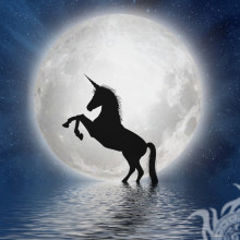 Unicornio en la imagen de la luna