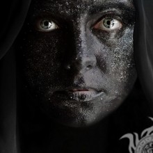 Pintura facial preta, avatares com máscaras