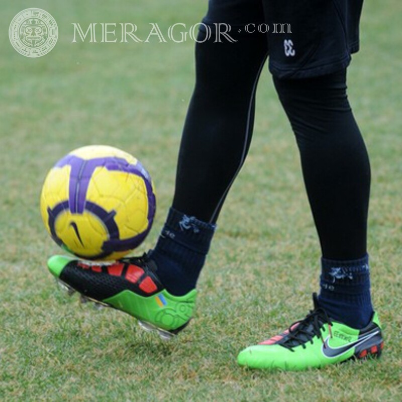 Com a foto da bola no download do avatar Futebol