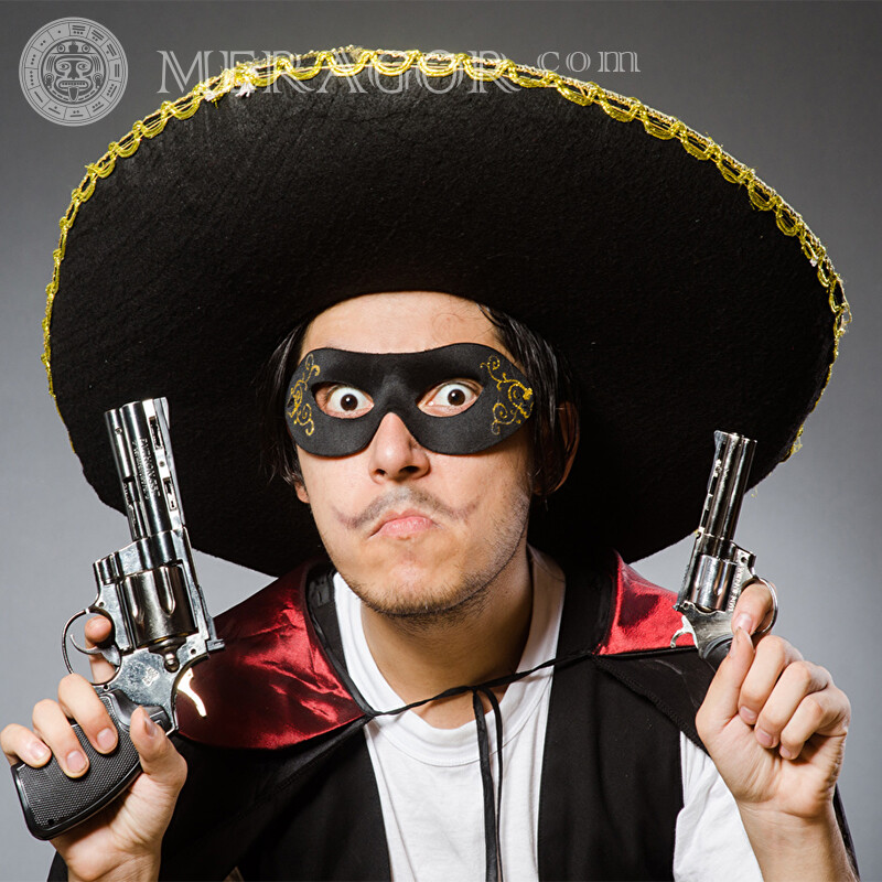 Descarga de avatar mexicano feliz Enmascarado Con armas