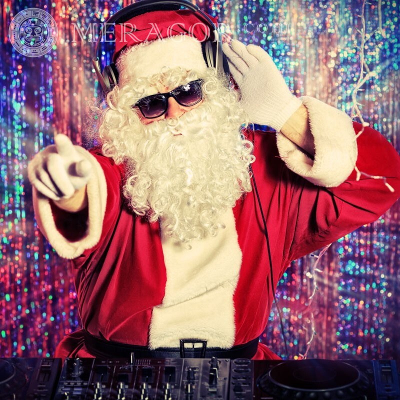 Avatar do Papai Noel por página Papai noel Em fones de ouvido Para o ano novo
