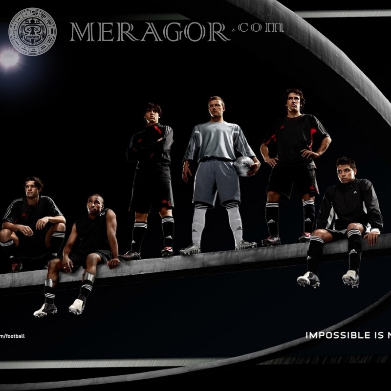 Jogadores de futebol formam a foto da Adidas na foto do perfil Futebol Rapazes Desporto