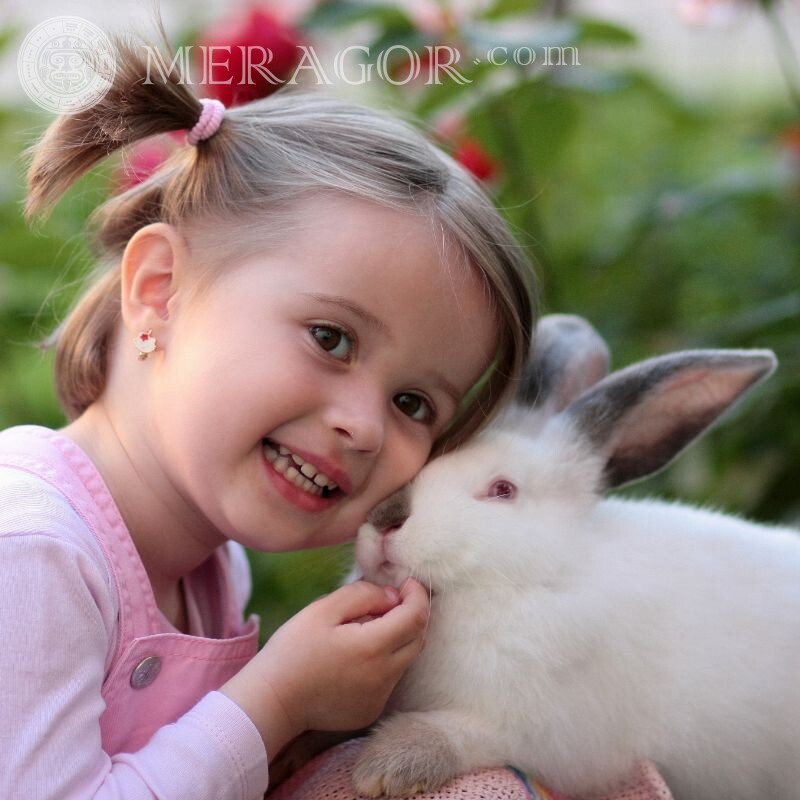 Фото на аву девочка с кроликом Детские Девочки Другие животные