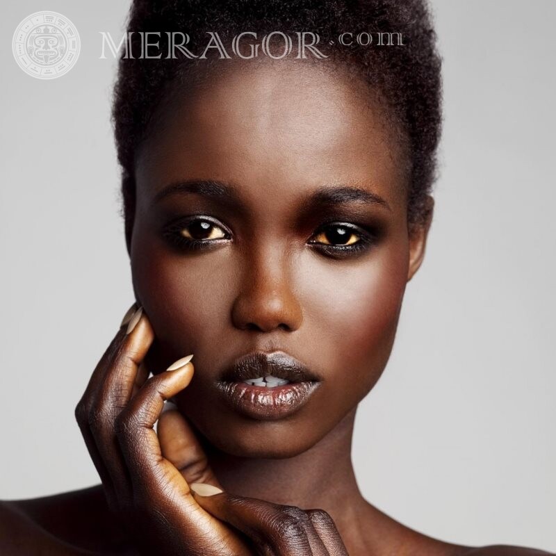 African woman photo on avatar Blacks Faces, portraits Faces of girls