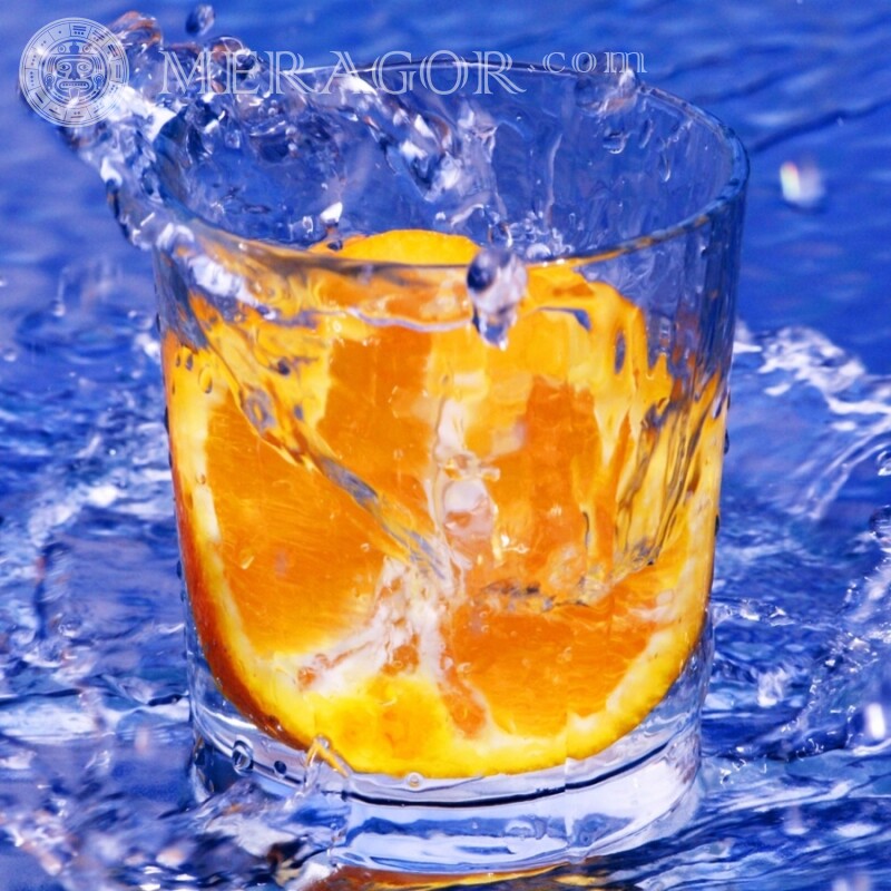 Апельсин в стакане скачать фото Еда