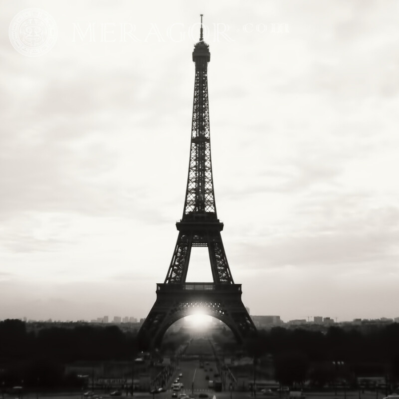 Eiffel Tower in Paris on your profile picture download Buildings