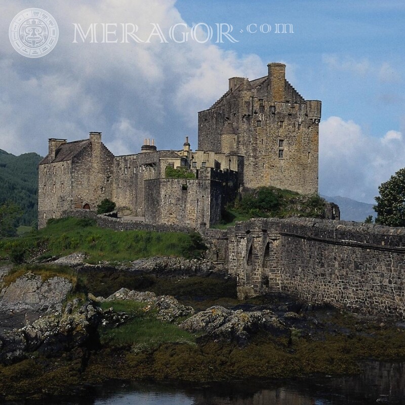 Medieval castle photo for profile picture download Buildings