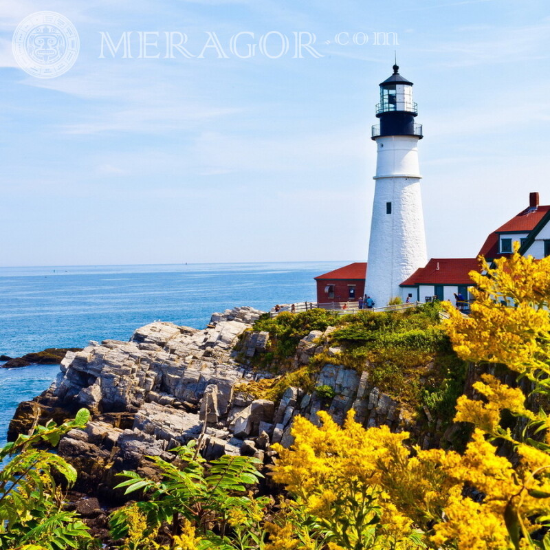 Farol à beira-mar na sua foto de perfil Edifícios