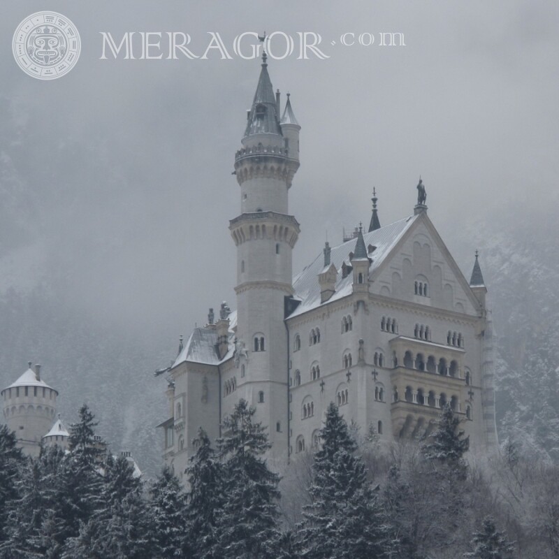 Зимовий пейзаж з гарним замком аватаркана профіль Будівлі
