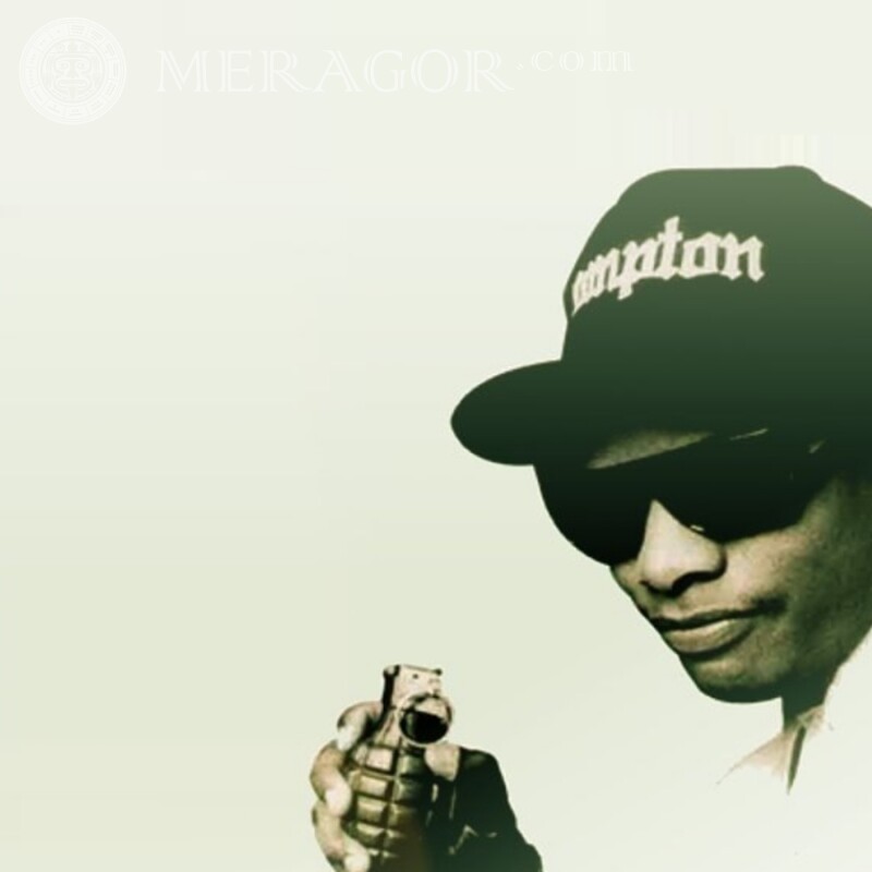 Mec noir avec une grenade sur sa photo de profil Gars Noirs Au chapeau Avec les lunettes