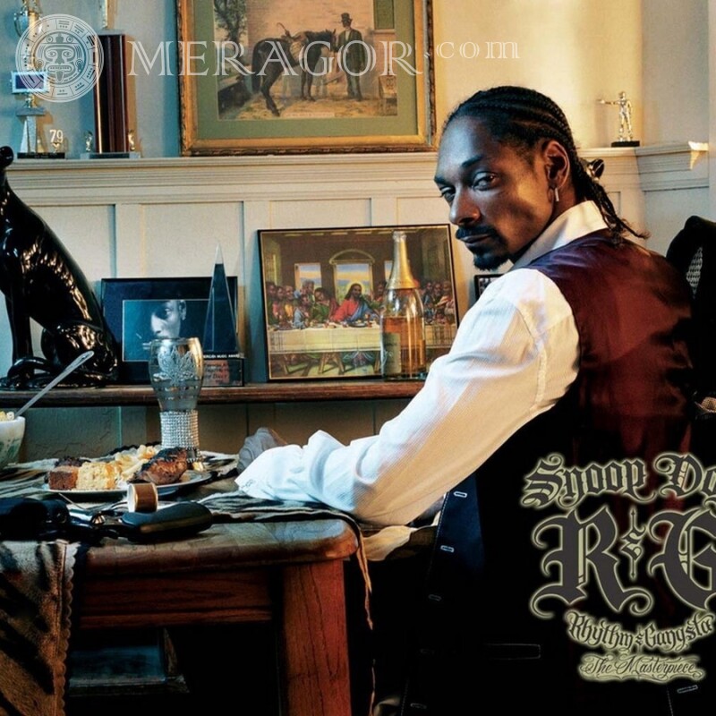 O rapper negro Snoop Dogg na foto do perfil Músicos, dançarinos Negros Homens Celebridades