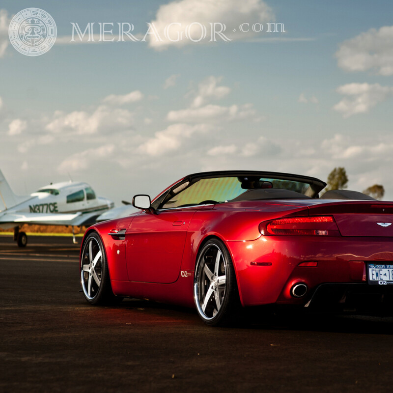 Картинка Aston Martin на аву Автомобили Красные Транспорт