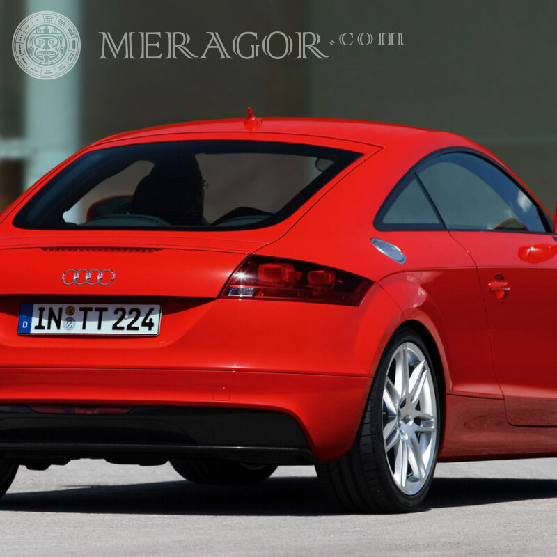 Foto de Audi en el avatar del chico de la portada Autos Rojos Transporte