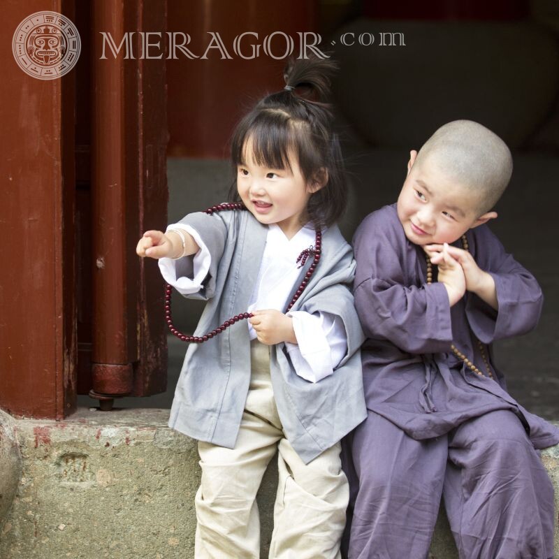 Мальчик и девочка Тибет Детские Азиаты