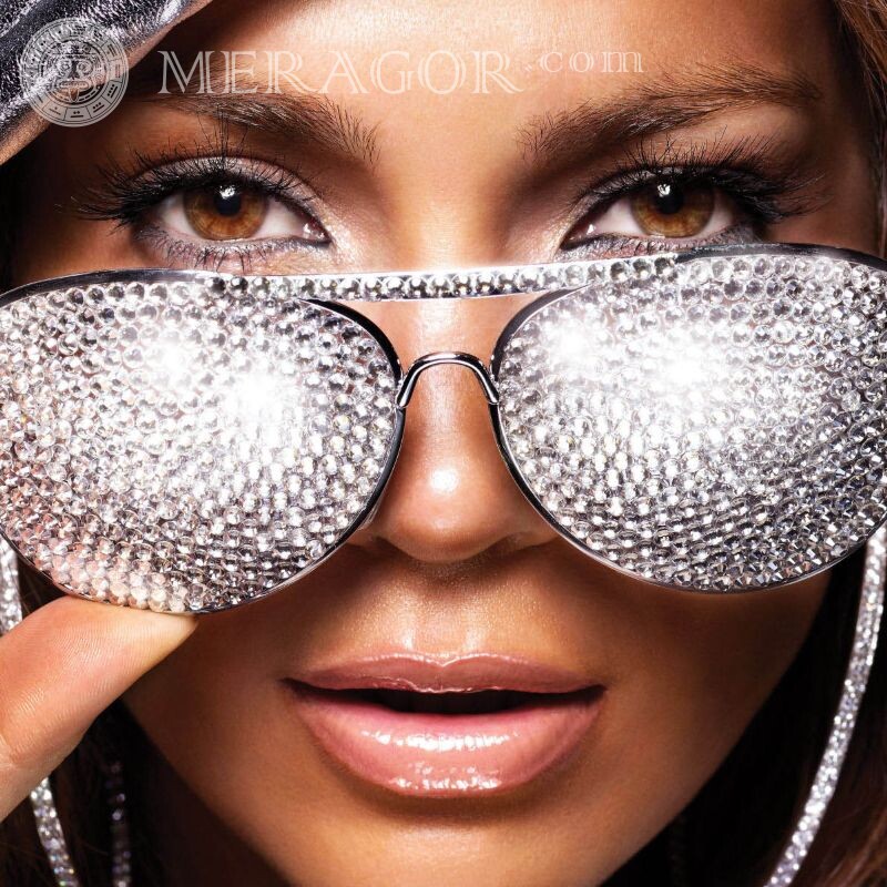 Jennifer Lopez sur la couverture glamour Visages de filles Avec les lunettes Glamour Visages, portraits