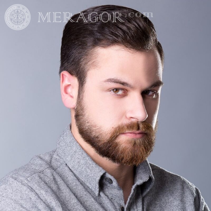 Portrait d'un homme avec une barbe Barbu Visages, portraits Visages d'hommes Hommes