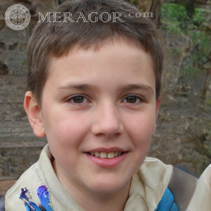 Téléchargez une photo un garçon avec une coupe de cheveux courte pour le jeu Visages de garçons Infantiles Jeunes garçons Visages, portraits