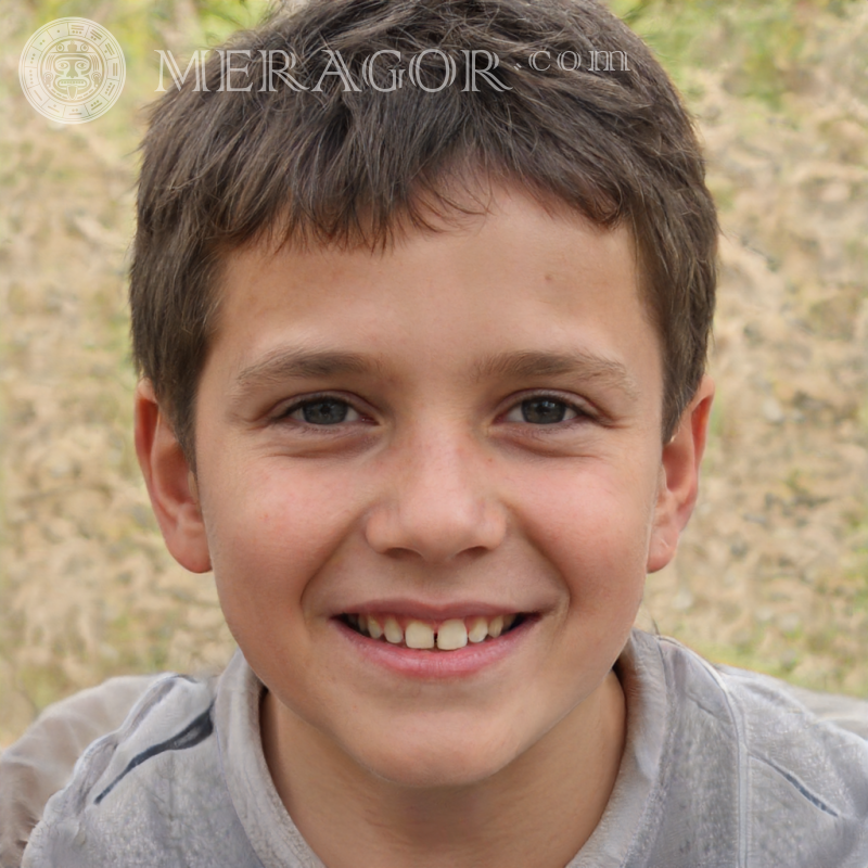 Téléchargez une photo un garçon joyeux pour Baddo Visages de garçons Infantiles Jeunes garçons Visages, portraits