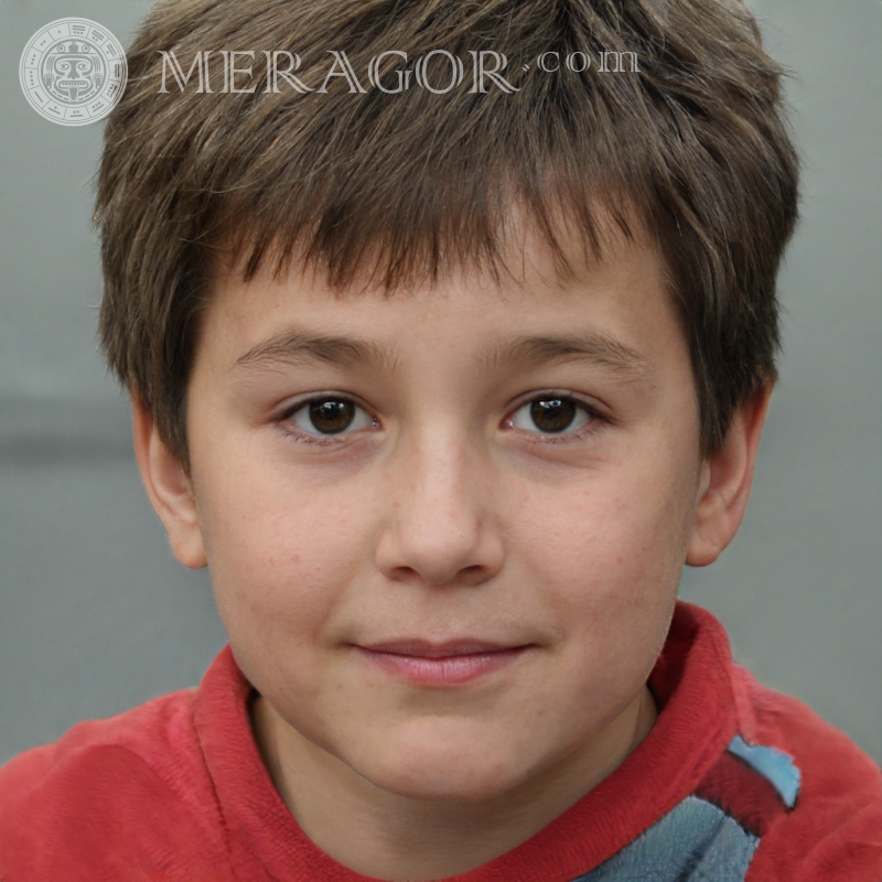 Das Gesicht eines glücklichen Jungen im Profil Gesichter von Jungen Kindliche Jungen Gesichter, Porträts