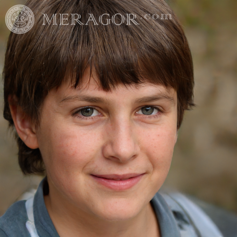 Foto eines braunhaarigen Jungen pro Seite Gesichter von Jungen Kindliche Jungen Gesichter, Porträts