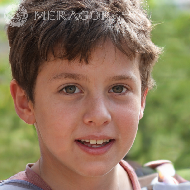 Foto eines Jungen auf der Straße für Pinterest Gesichter von Jungen Kindliche Jungen Gesichter, Porträts