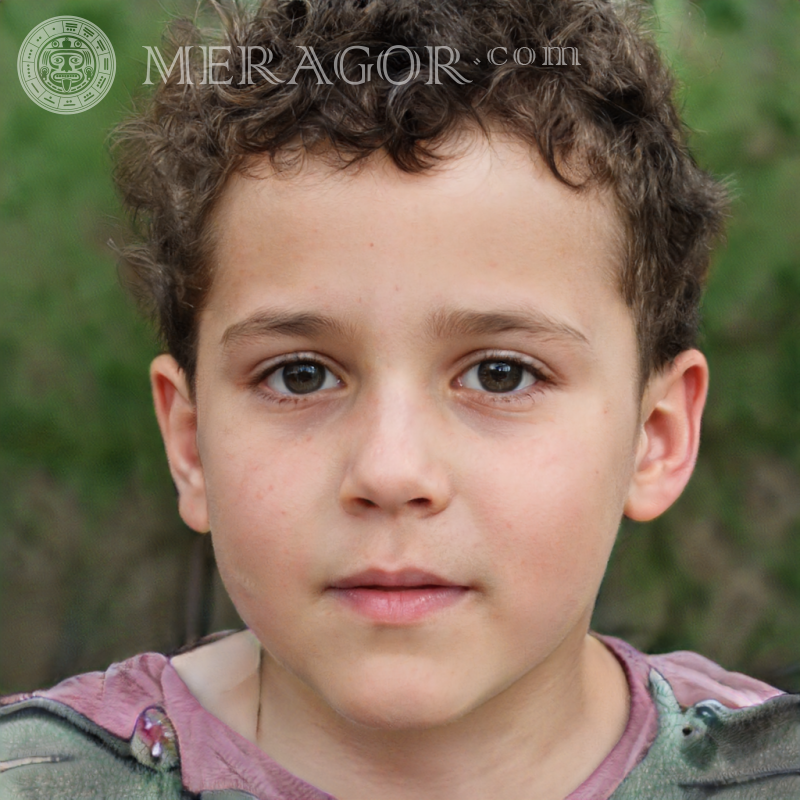 Foto eines Jungen mit lockigem Haar für YouTube 50 x 50 Pixel Gesichter von Jungen Kindliche Jungen Gesichter, Porträts