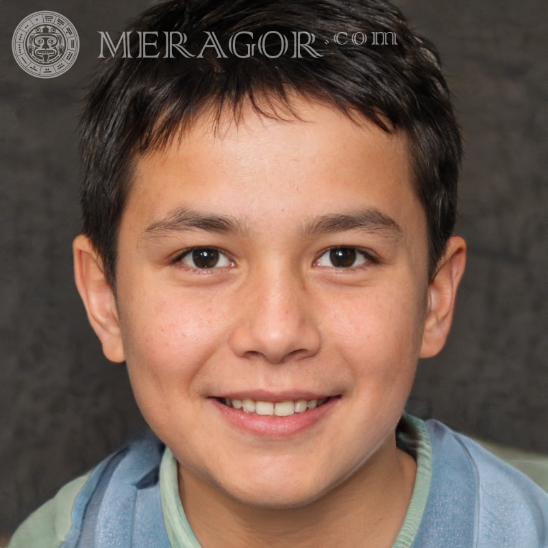 Photo un garçon avec une coupe courte pour un jeu 50 par 50 pixels Visages de garçons Infantiles Jeunes garçons Visages, portraits