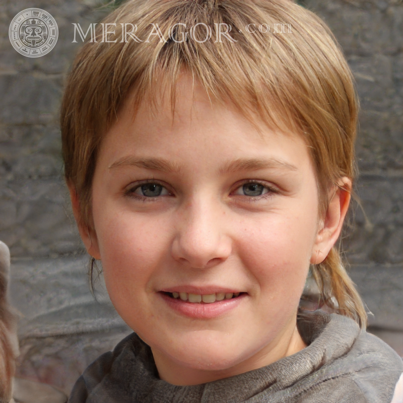 Foto de um menino com cabelo loiro para TikTok Rostos de meninos Infantis Meninos jovens Pessoa, retratos