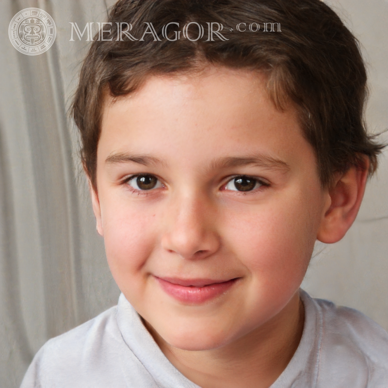 Photographie de visage de garçon aux cheveux courts Visages de garçons Infantiles Jeunes garçons Visages, portraits
