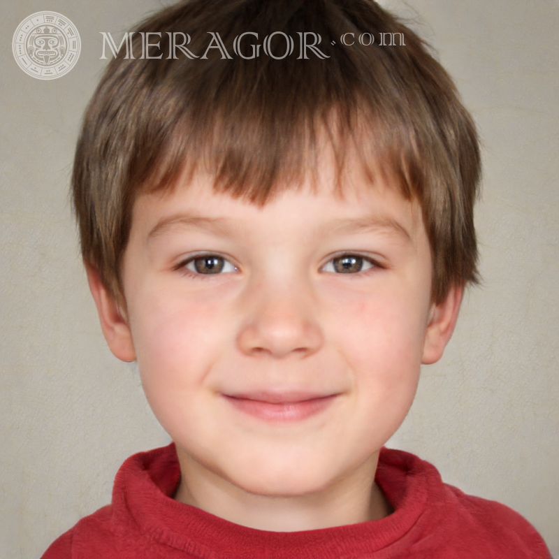 Foto de un niño de pelo castaño sobre un fondo claro Rostros de niños Infantiles Chicos jóvenes Caras, retratos