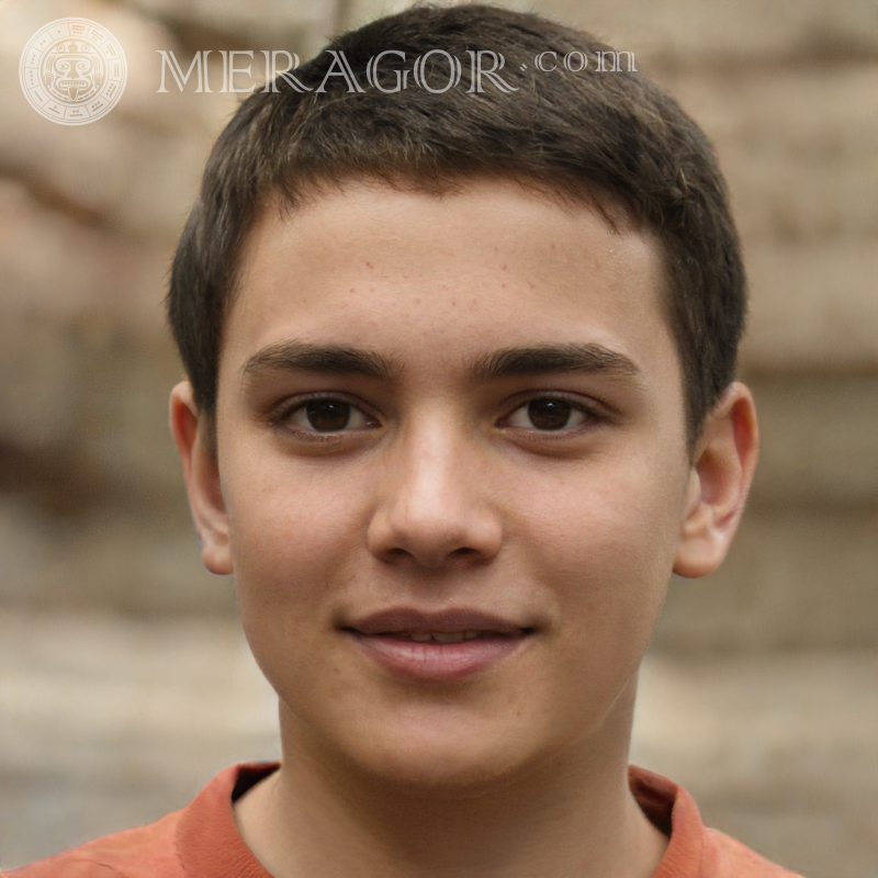 Foto eines Jungen mit kurzen Haaren | 0 Gesichter von Jungen Kindliche Jungen Gesichter, Porträts