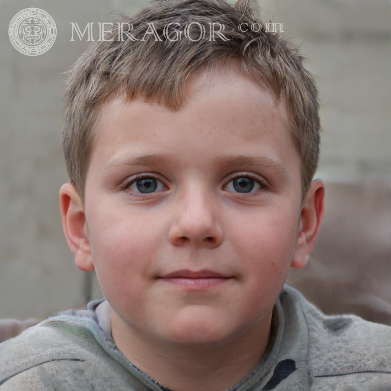Foto eines kleinen europäischen Jungen Gesichter von Jungen Kindliche Jungen Gesichter, Porträts