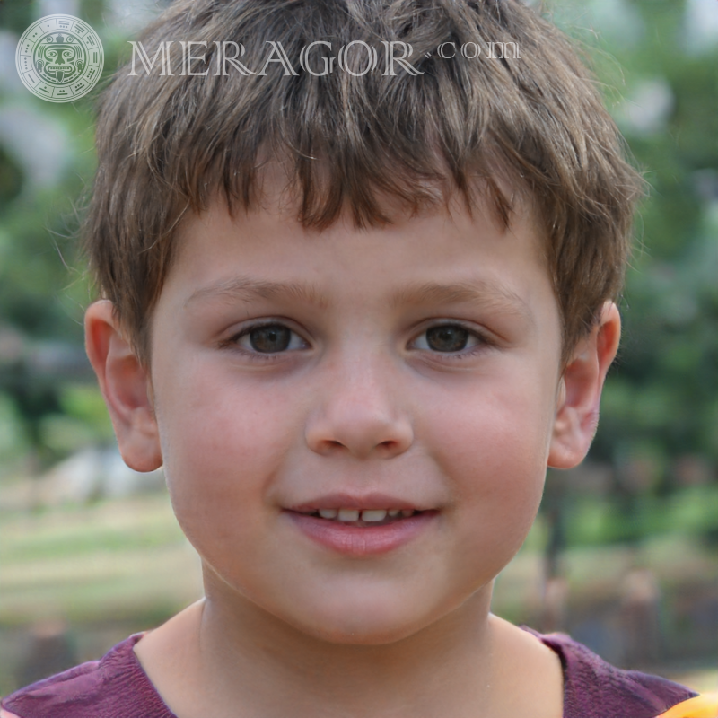 Фотография мальчика шатена с короткой прической на природе Лица мальчиков Детские Мальчики Лица, портреты
