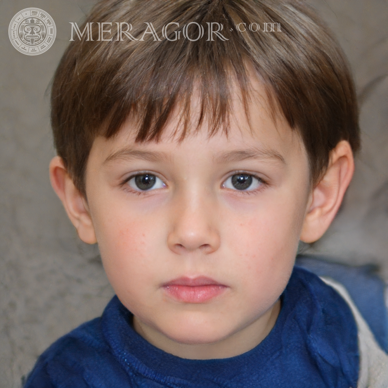 Foto eines ernsten kleinen Jungen für Pinterest Gesichter von Jungen Kindliche Jungen Gesichter, Porträts