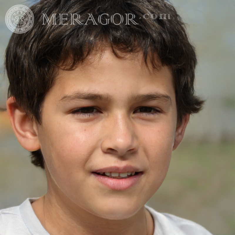 Foto de um menino com cabelo escuro para a capa Rostos de meninos Infantis Meninos jovens Pessoa, retratos