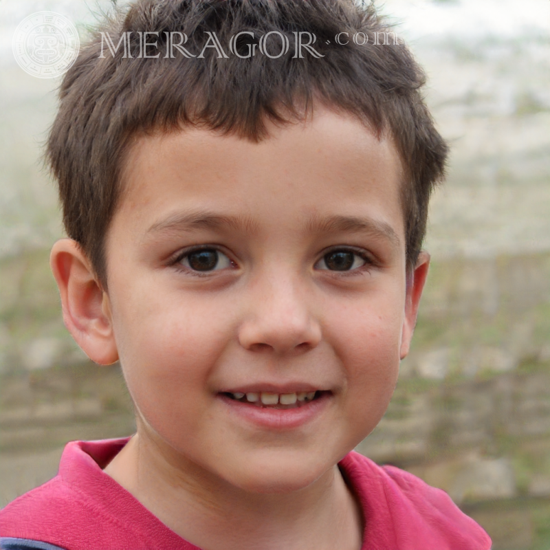 Foto eines süßen braunhaarigen Jungen Gesichter von Jungen Europäer Kindliche Jungen