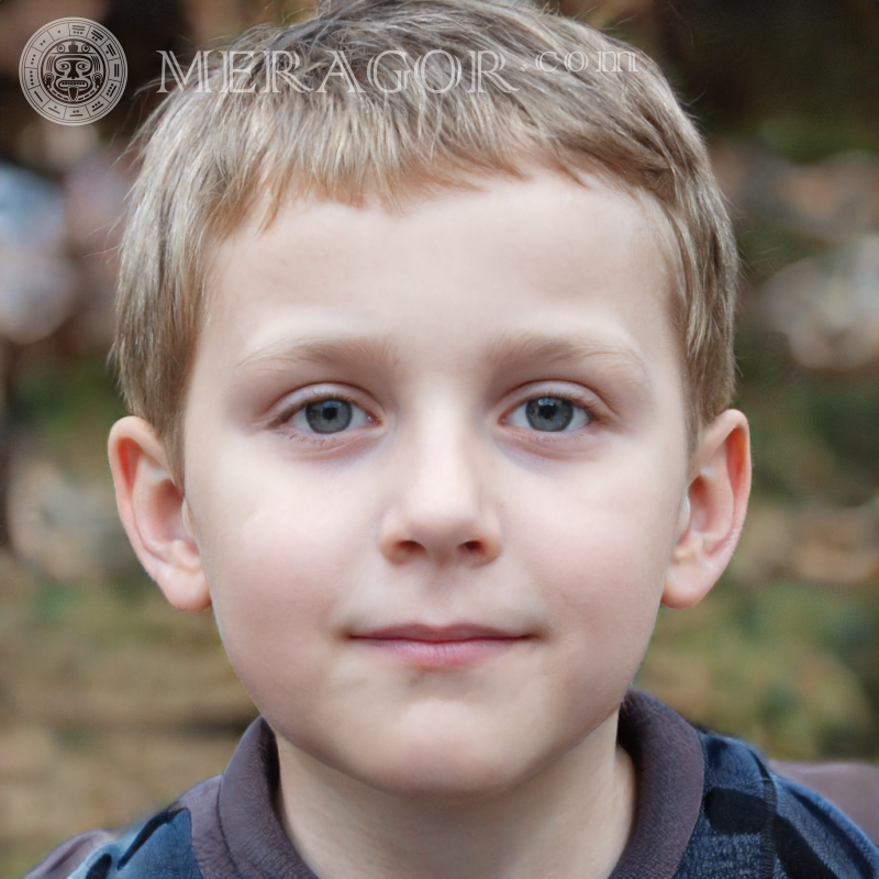 Foto de un chico lindo con pelo corto. Rostros de niños Europeos Infantiles Chicos jóvenes