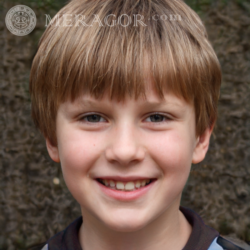 Photo un garçon souriant pour un forum Visages de garçons Européens Infantiles Jeunes garçons