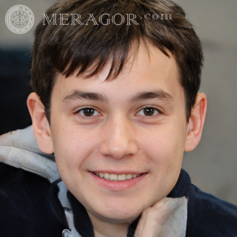 Le visage un garçon joyeux pour Baddo Visages de garçons Européens Russes Ukrainiens